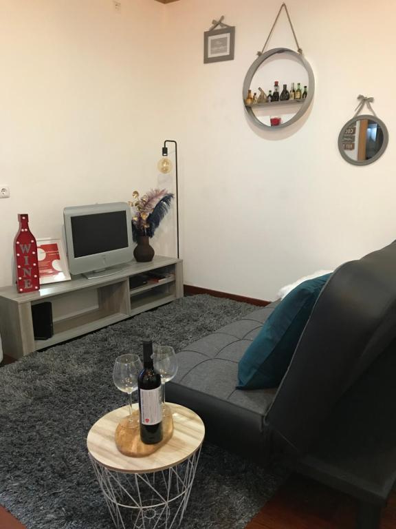 Wine Inn Studio room 6